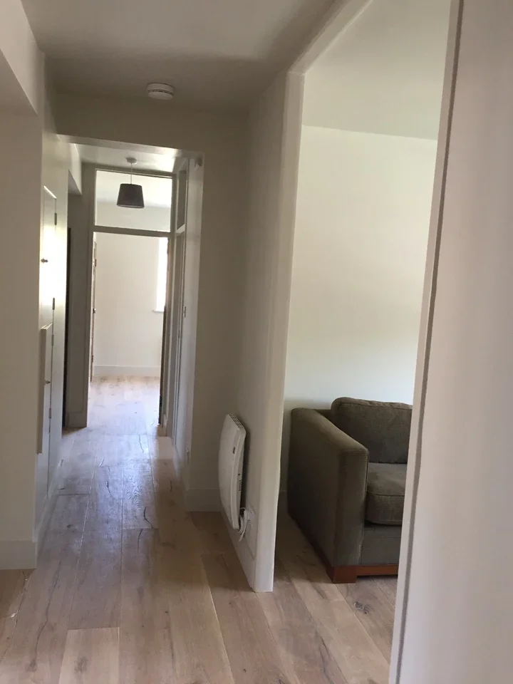 Room Sirdar Road in Greater London