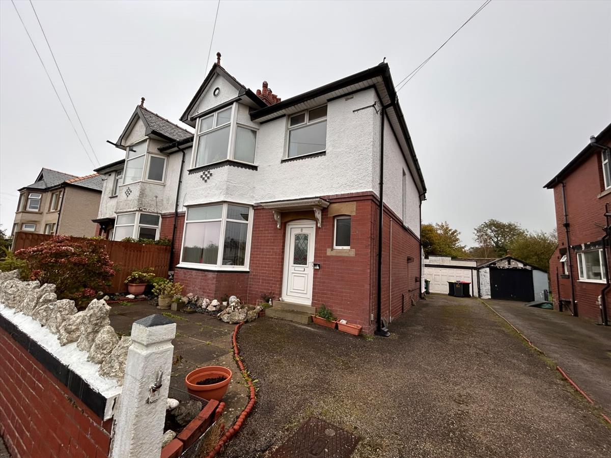 Flat Elm Grove in Morecambe