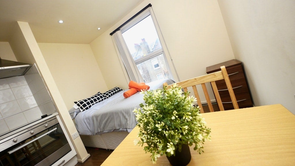 Flat Ashmore Road in City of Westminster