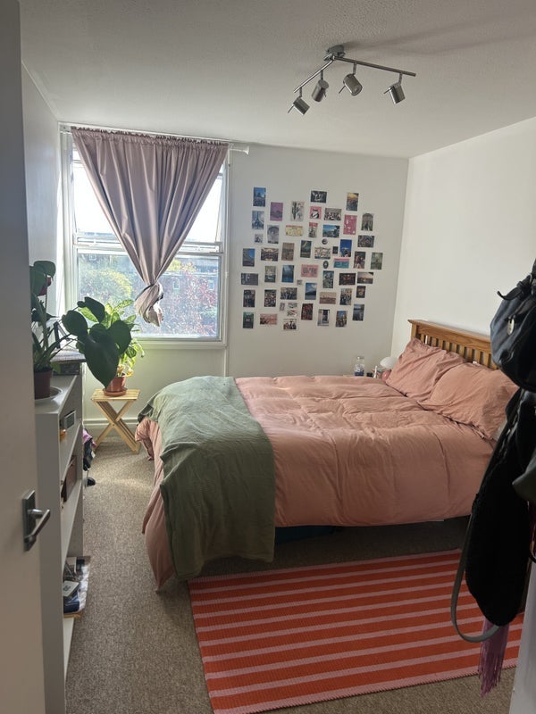Room Sullivan Close in Greater London