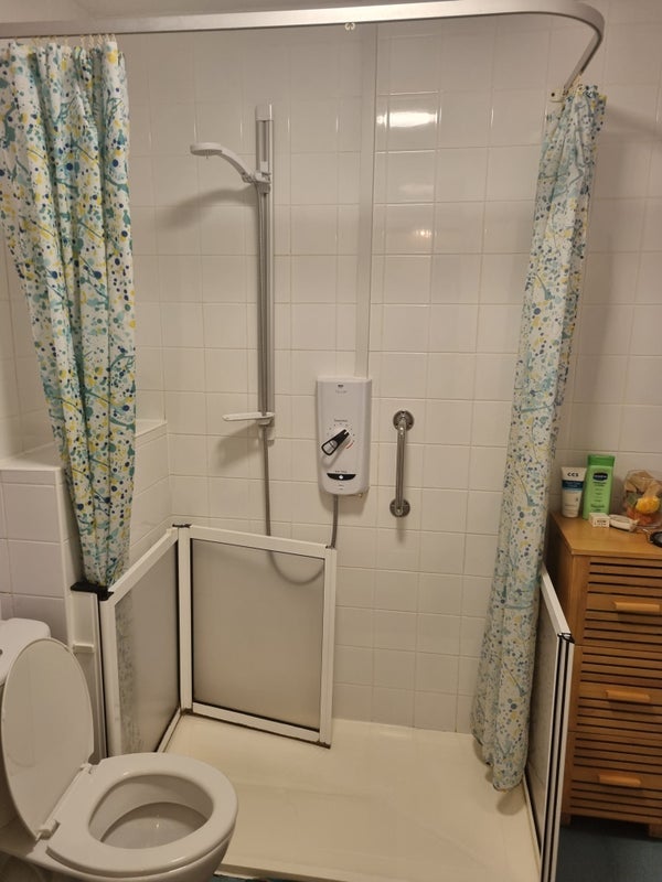 Room Ossulston Street in Greater London