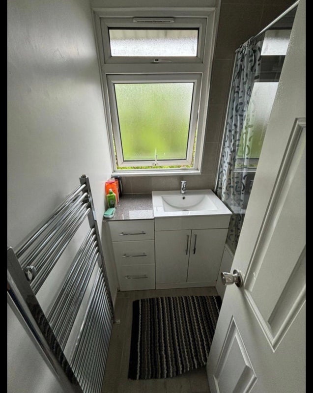 Room Upper Richmond Road in Greater London
