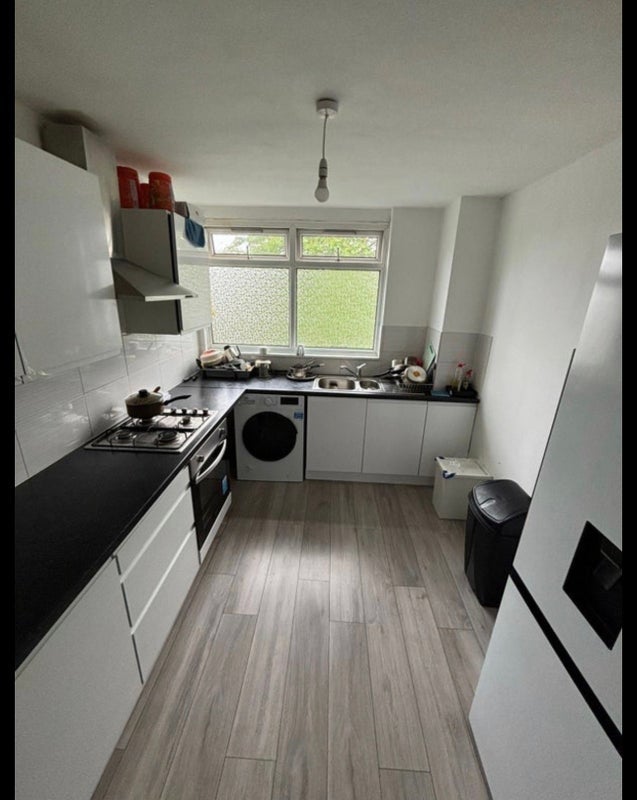 Room Upper Richmond Road in Greater London