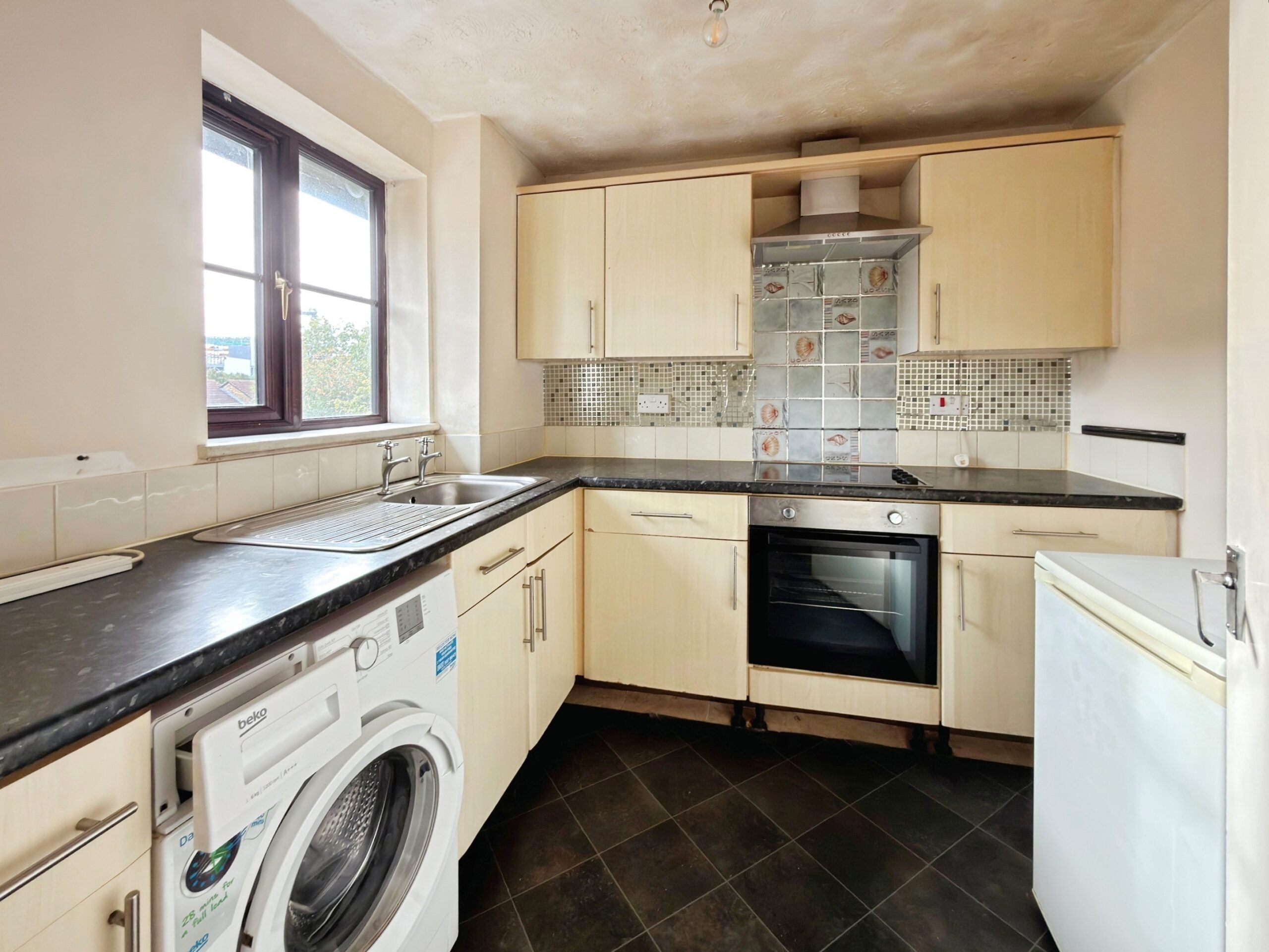 Flat Conway Gardens in Grays