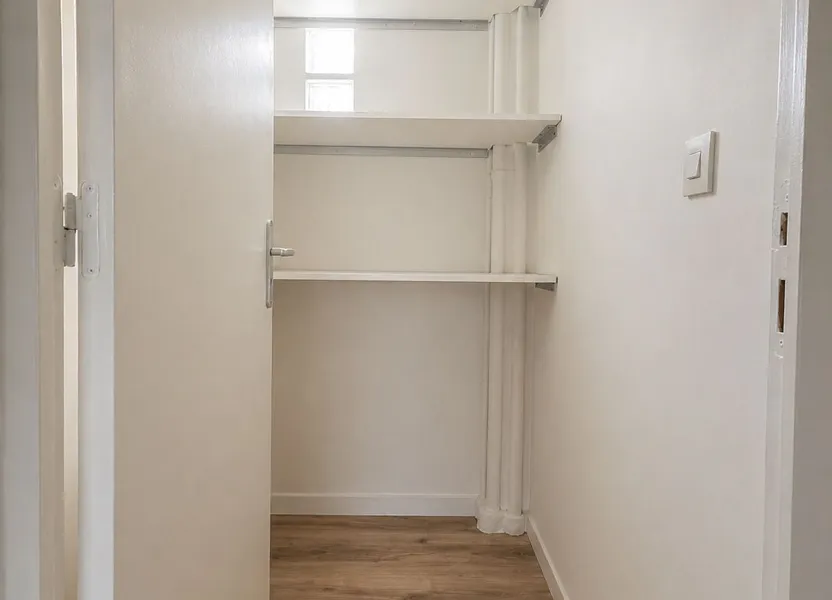 Flat Rue Traversière in Montreuil