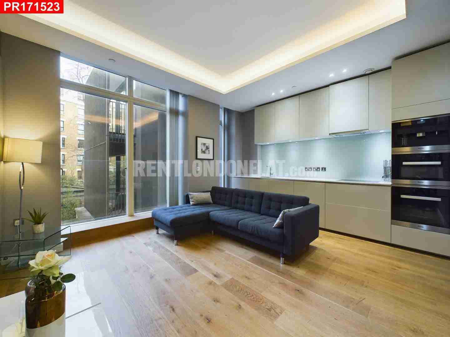 Flat Great Newport Street in City of Westminster