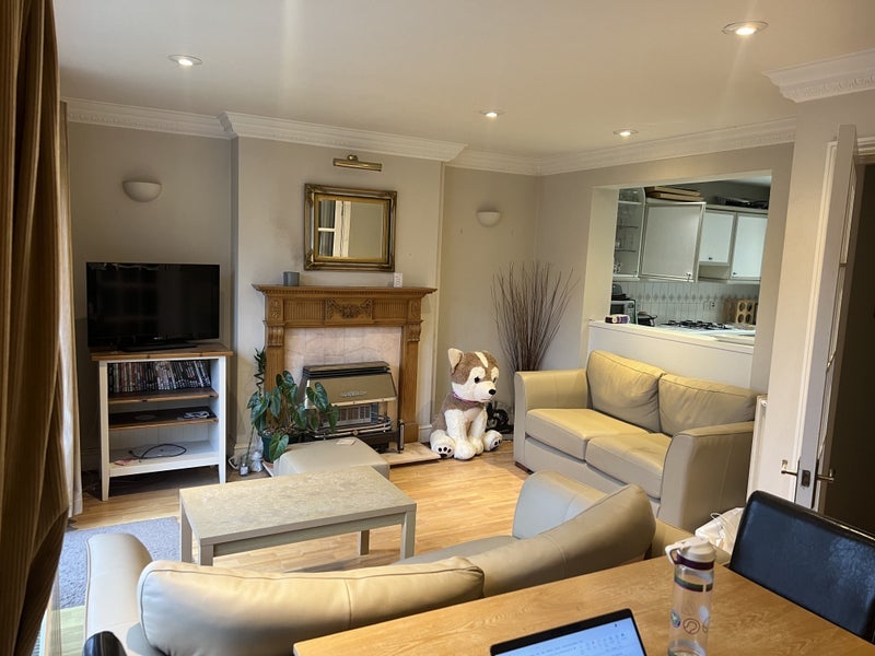 Room Southfields Court in Greater London