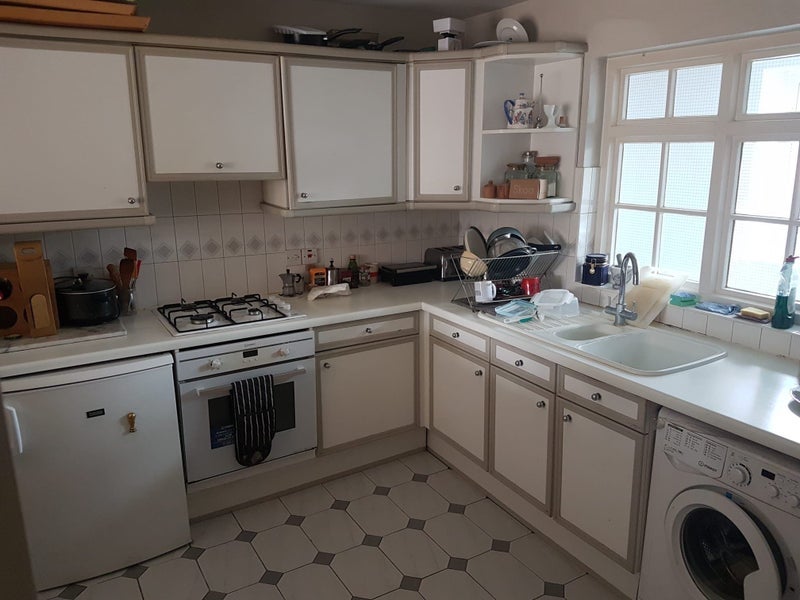 Room Southfields Court in Greater London