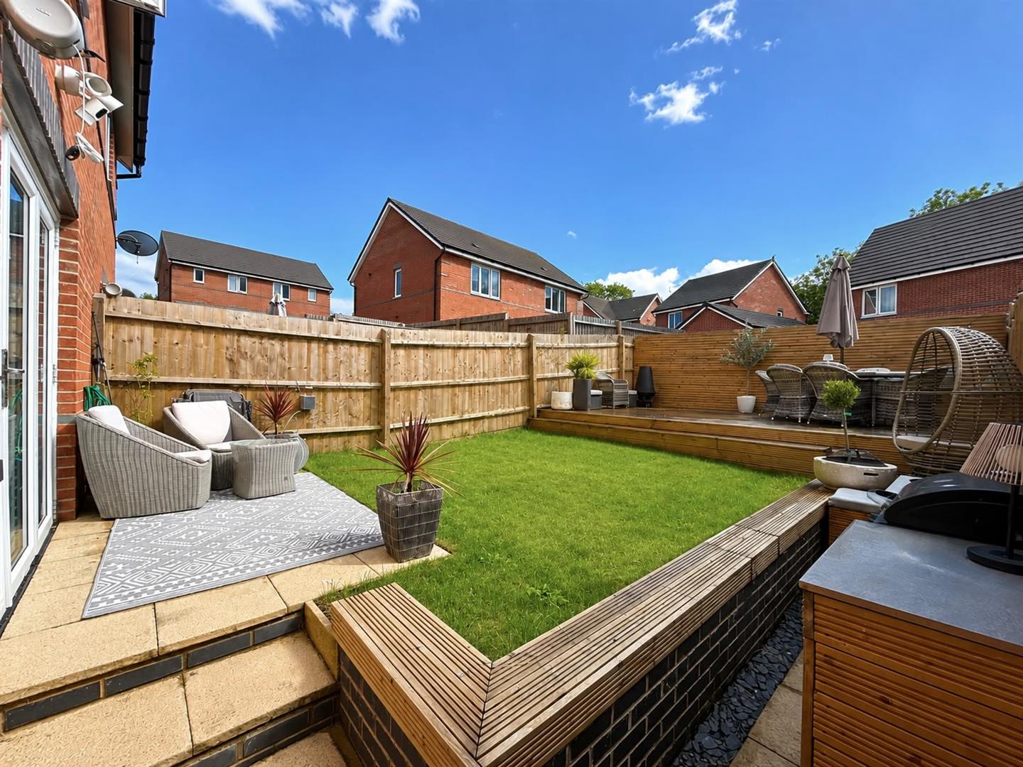 House Henry Collins Close in Hinckley and Bosworth