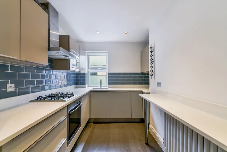 Flat St Mark Street in Greater London