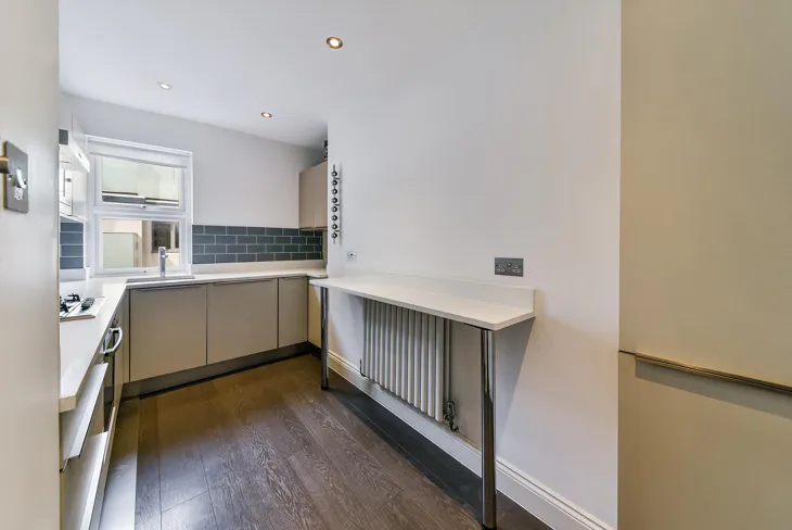 Flat St Mark Street in Greater London