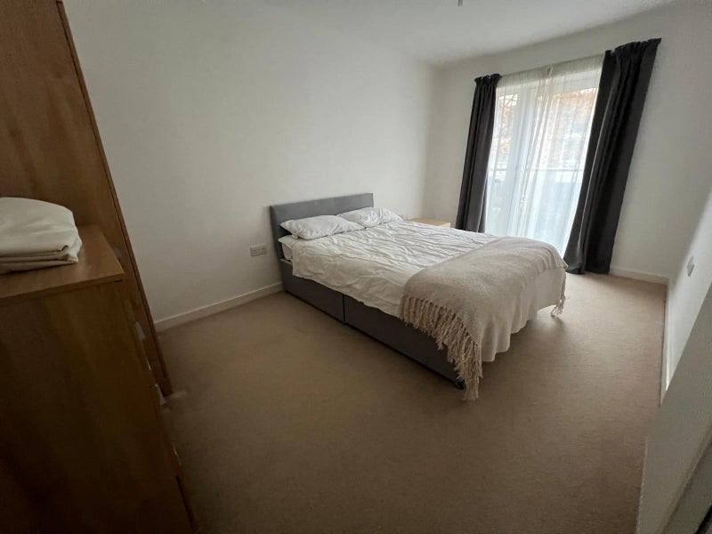 Room Clarence Crescent in Greater London