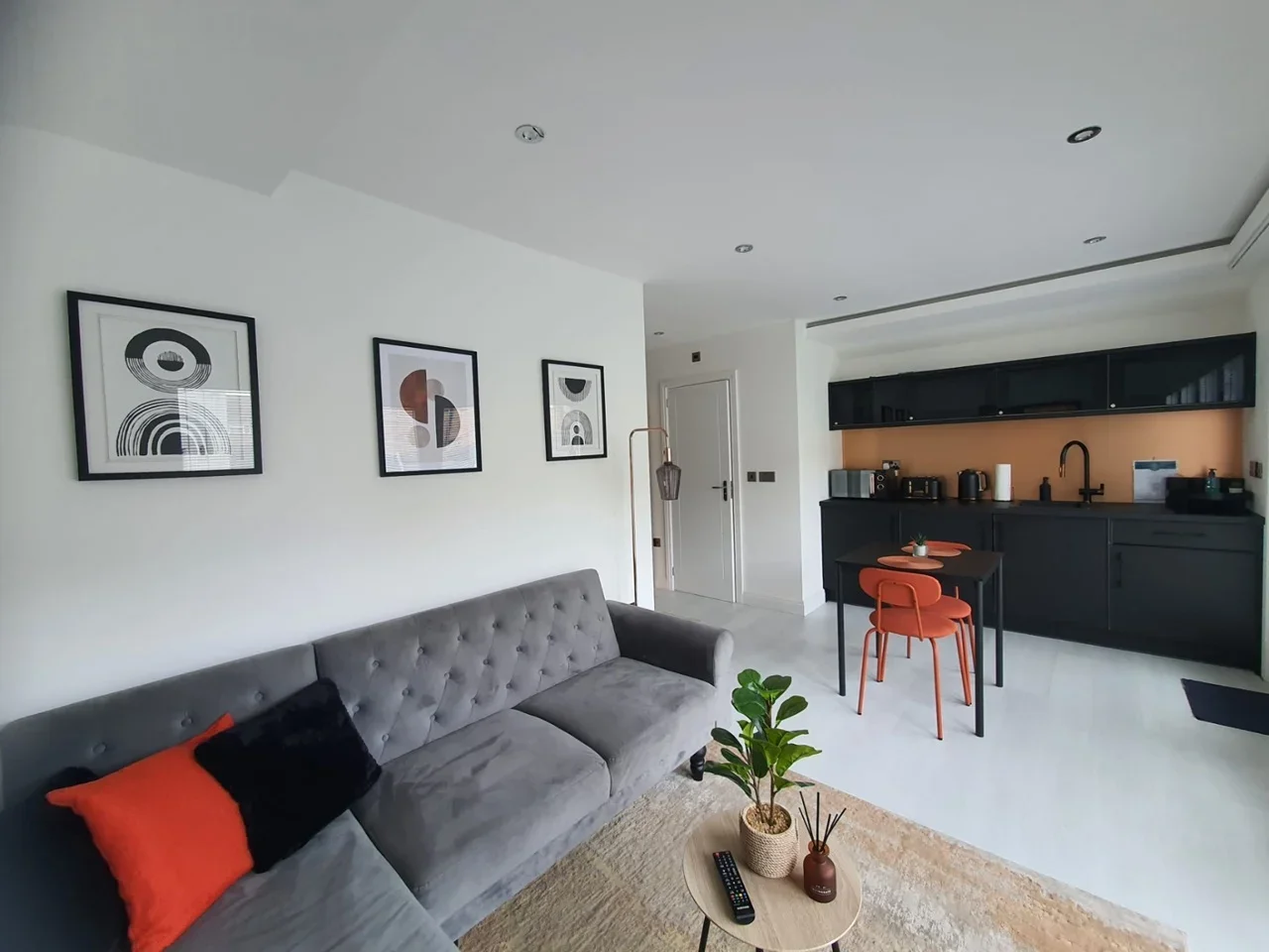 Flat Claudian Way in Chadwell St Mary