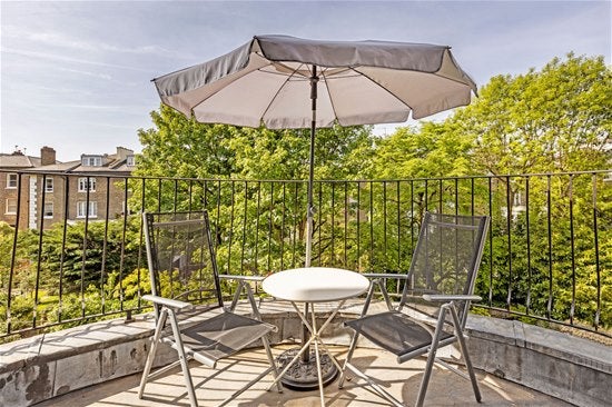 Flat Belsize Park Gardens in London