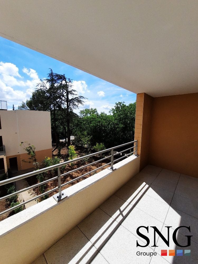 Appartement Avenue de la Pinède à Avignon