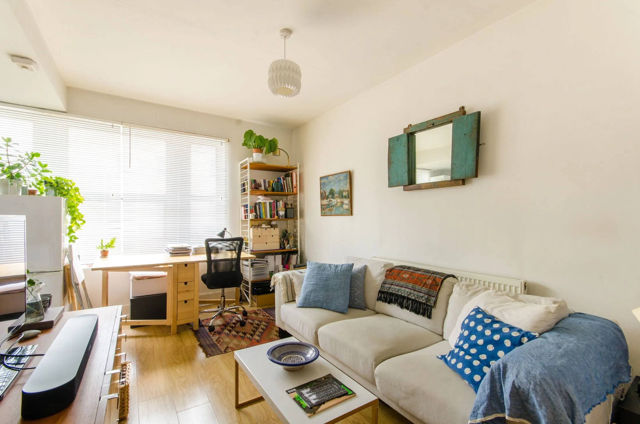 Flat Kingsland High Street in Greater London