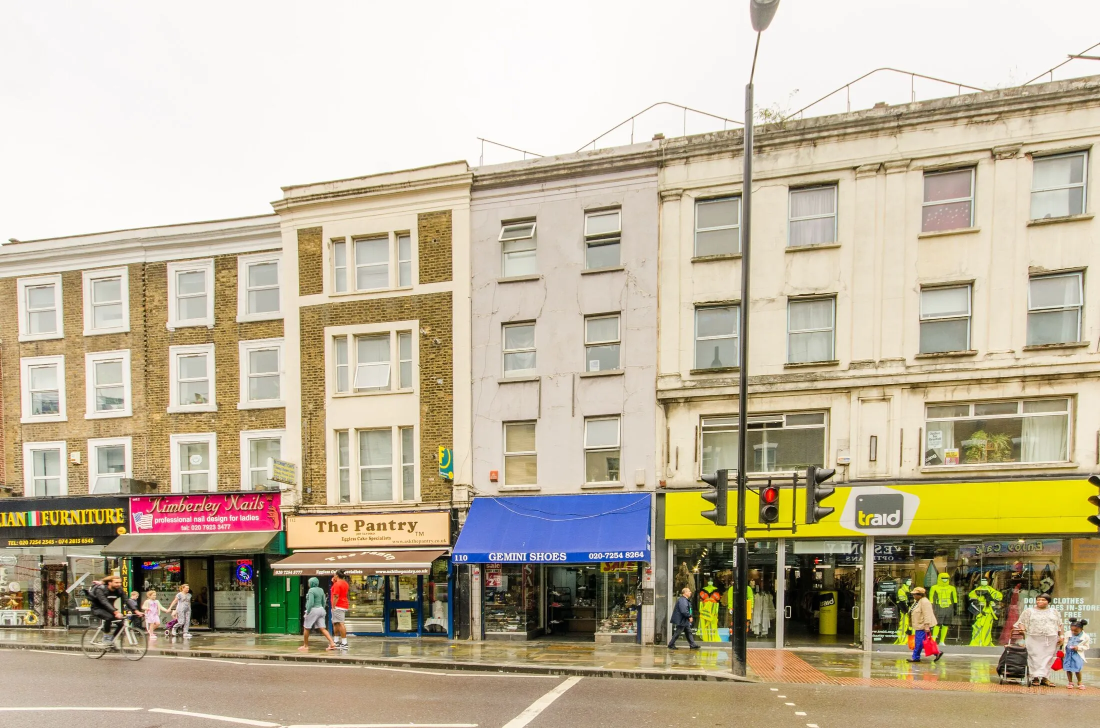 Flat Kingsland High Street in Greater London