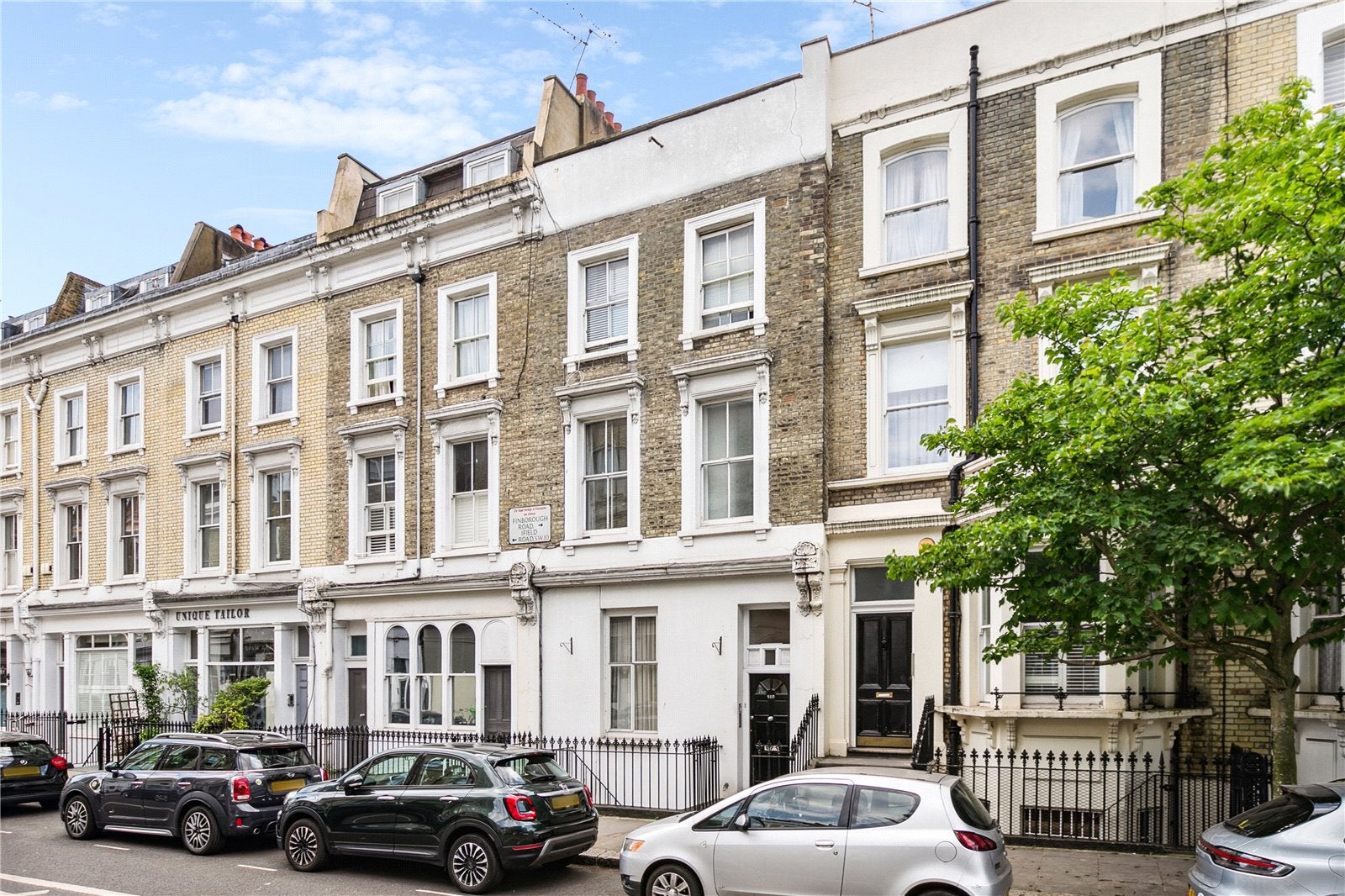 Flat Ifield Road in Greater London
