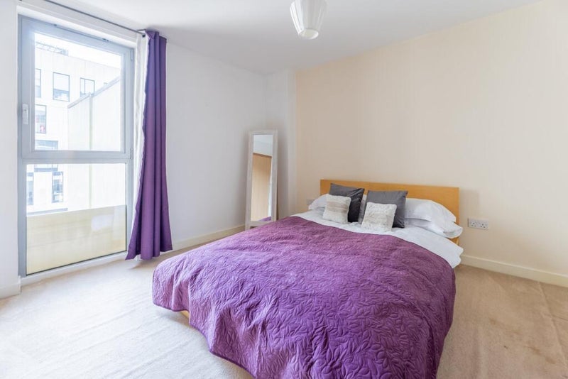 Room Albion Street in Glasgow