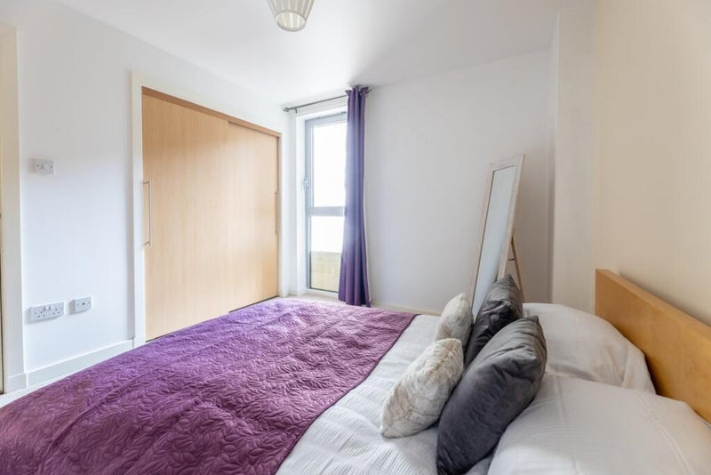 Room Albion Street in Glasgow