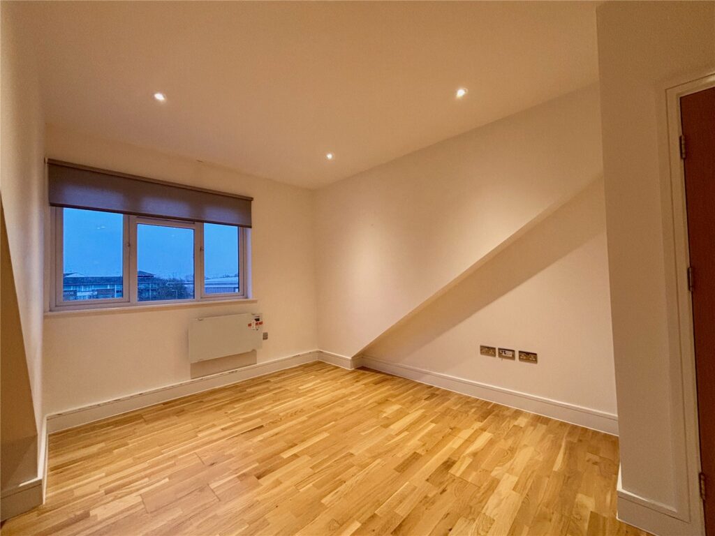 Flat Bartley Way in Hart