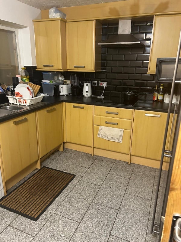 Room Kelvin Gardens in Greater London