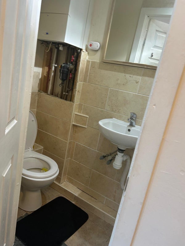 Room Kelvin Gardens in Greater London