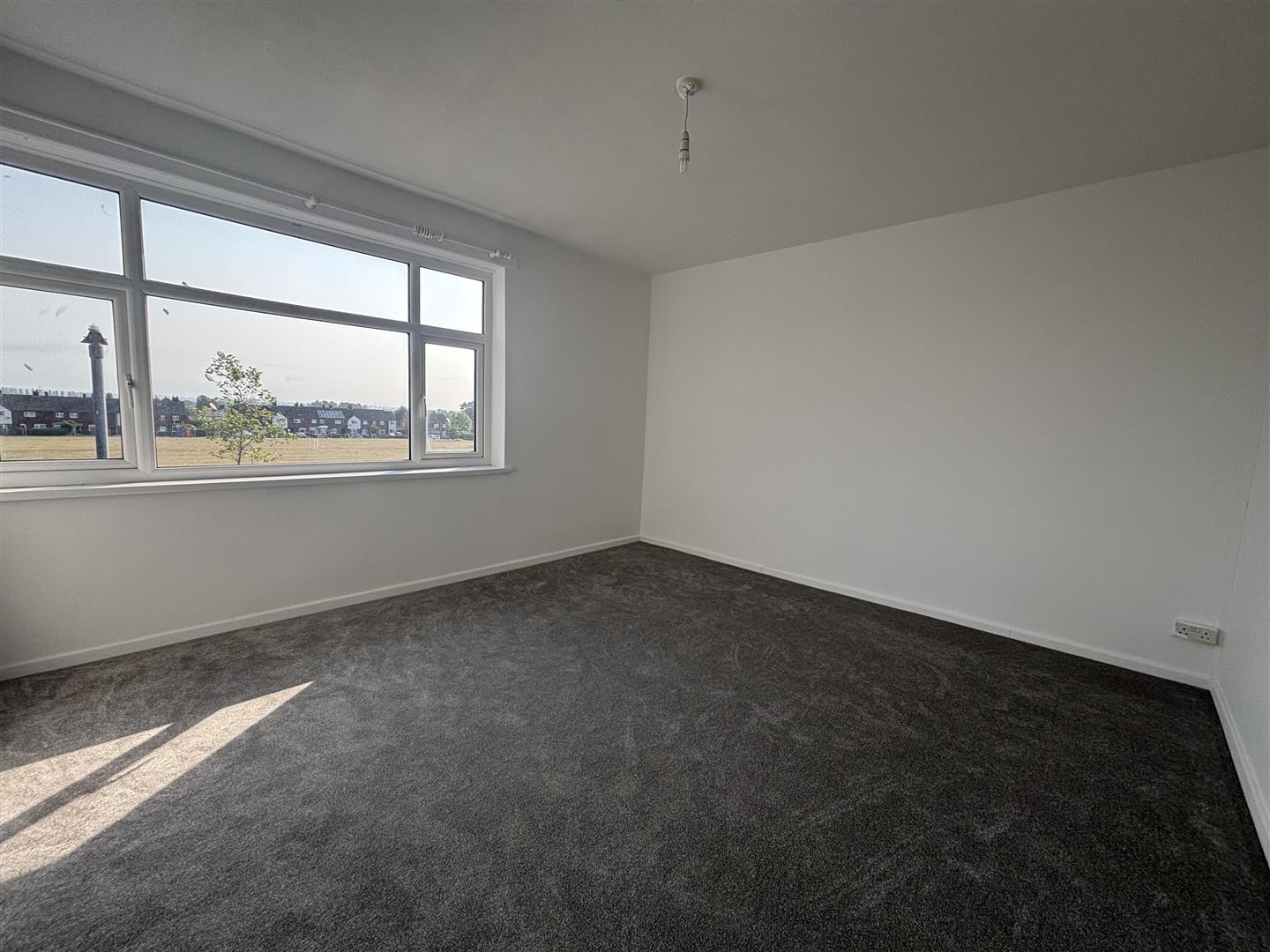 Flat Central Drive in Shotton