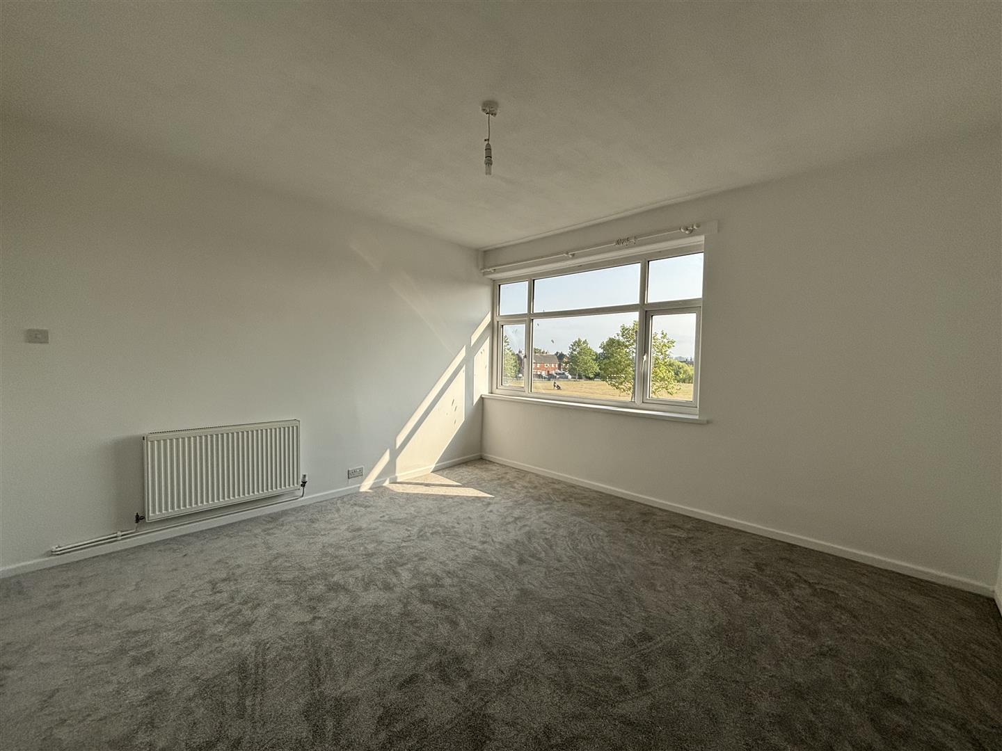 Flat Central Drive in Shotton