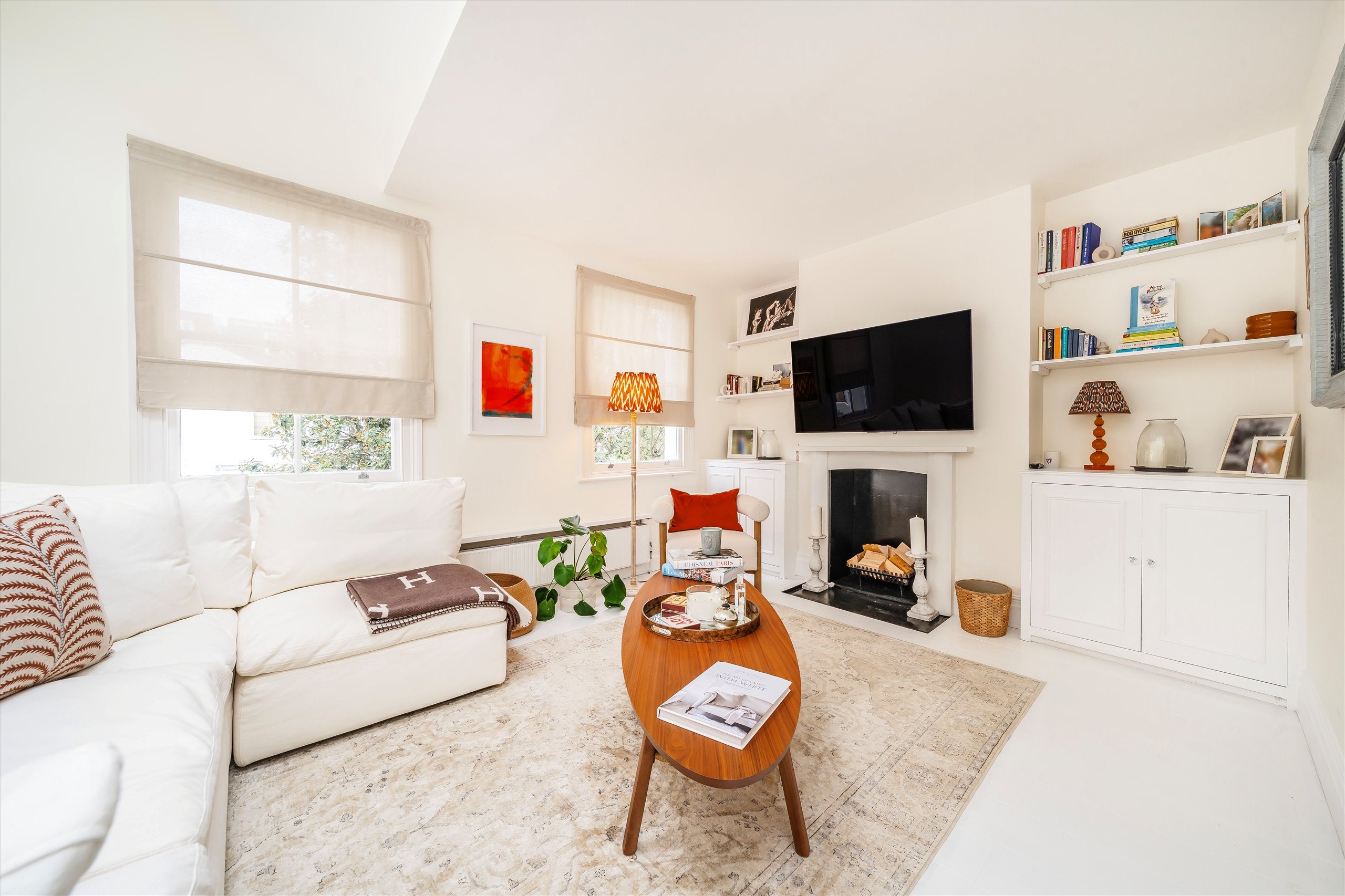 Flat Becklow Road in Greater London