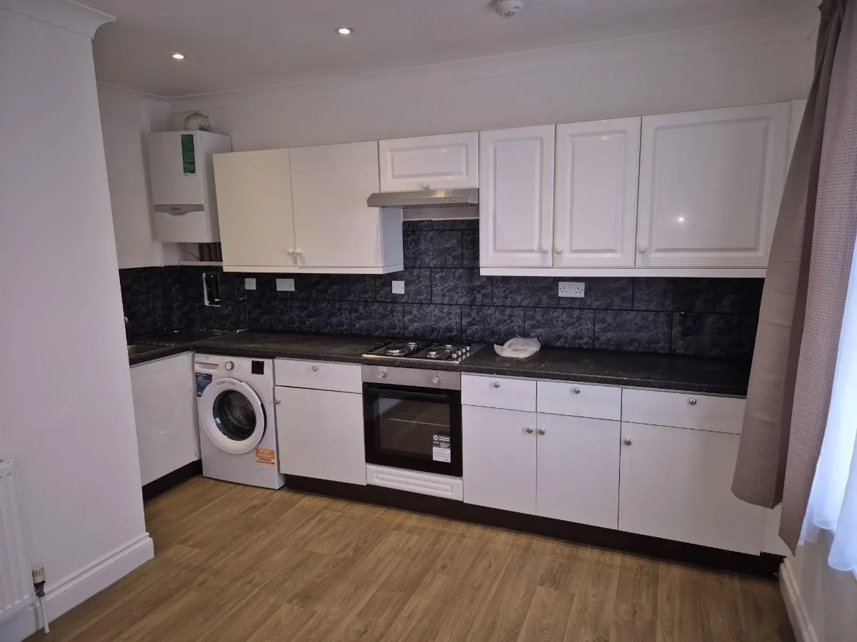 Flat Hertford Road in Greater London