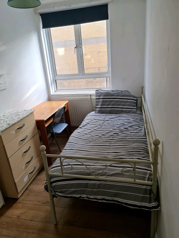 Room Pratt Street in Greater London