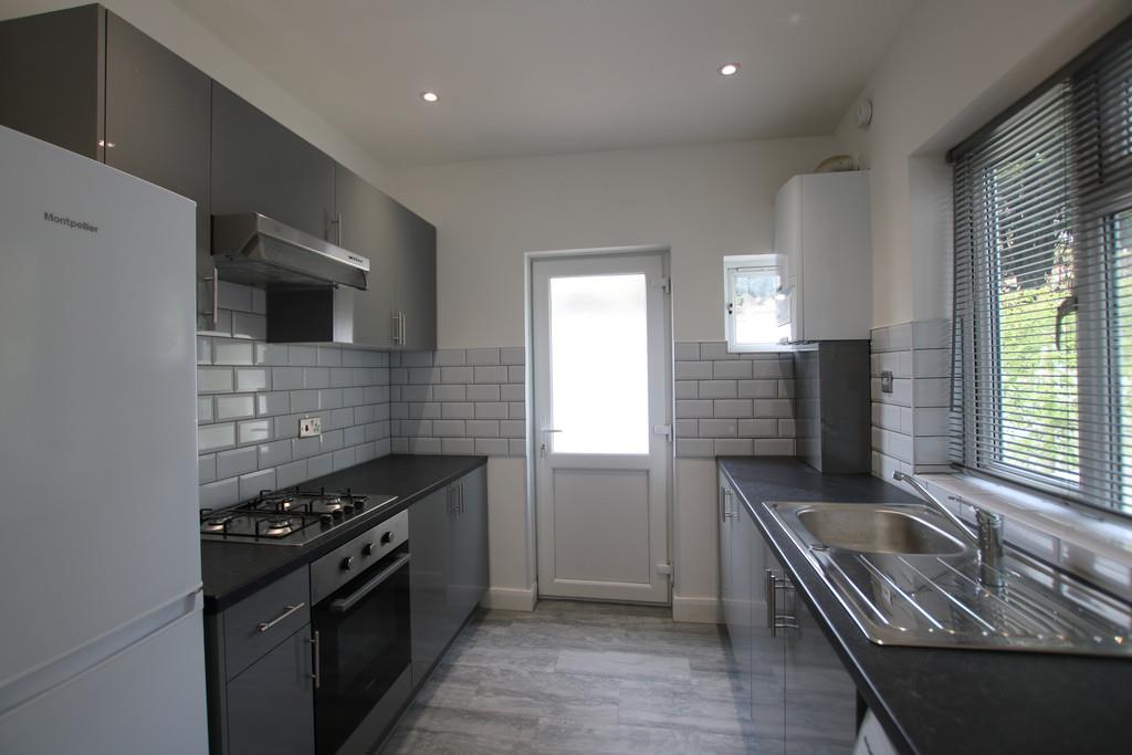 Flat Northview Crescent in Greater London