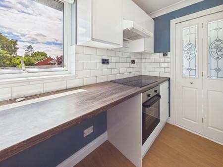 Flat Hartley Gardens in Basingstoke and Deane