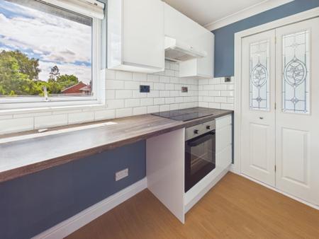 Flat Hartley Gardens in Basingstoke and Deane