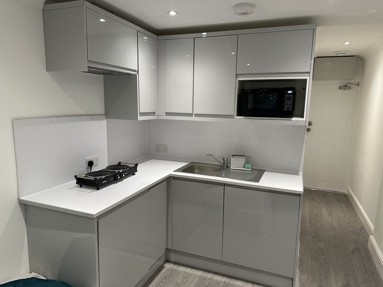 Room Iver Close in Cambridge