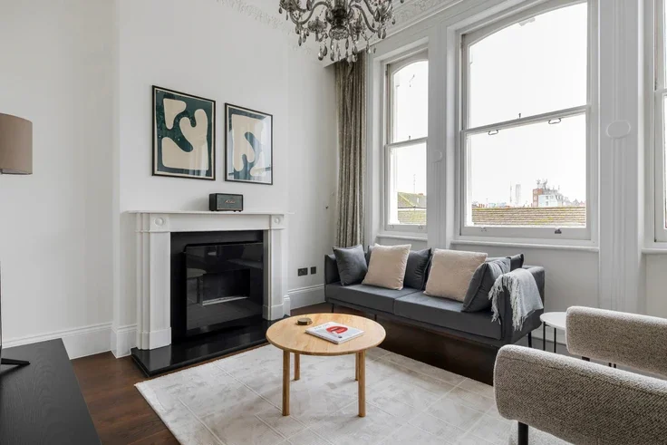 Flat Redcliffe Square in Greater London
