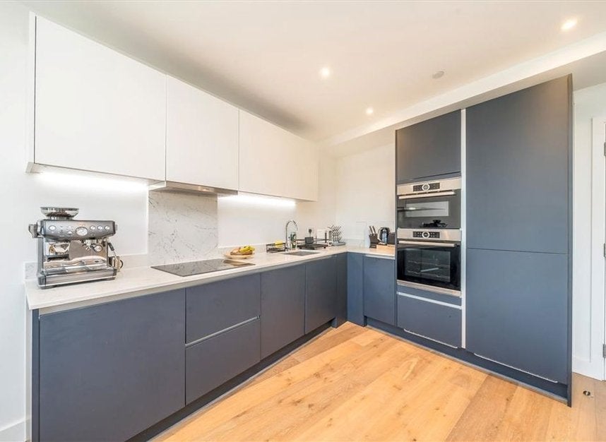 Flat West Parkside in Greater London