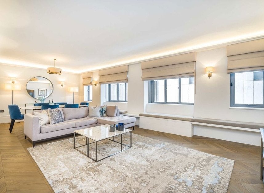 Flat Curzon Square in London