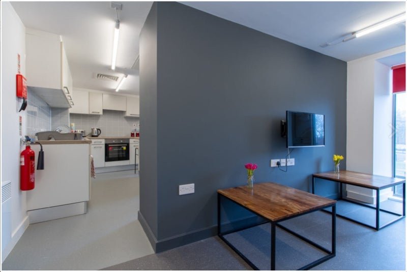 Room Deasy Road in Coventry