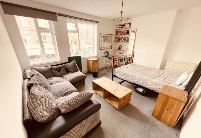 Room Stockwell Green in Greater London