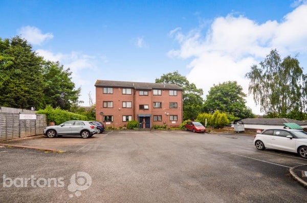 Flat Hutchinson Court in Rotherham