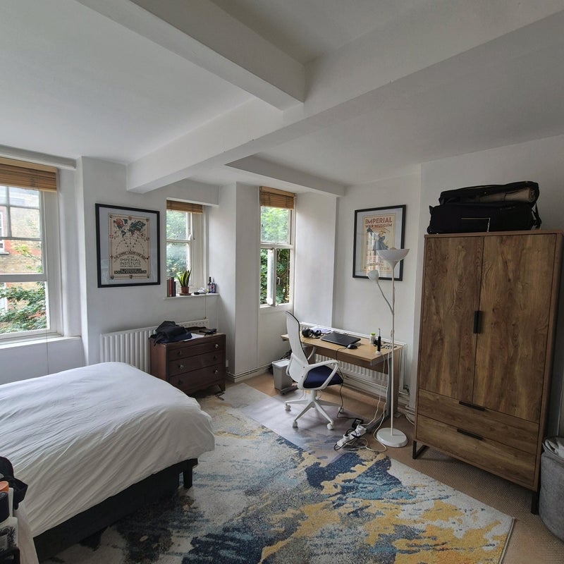 Room Montclare Street in Greater London