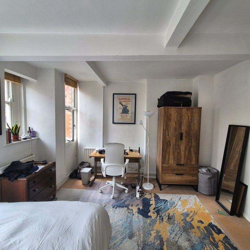 Room Montclare Street in Greater London