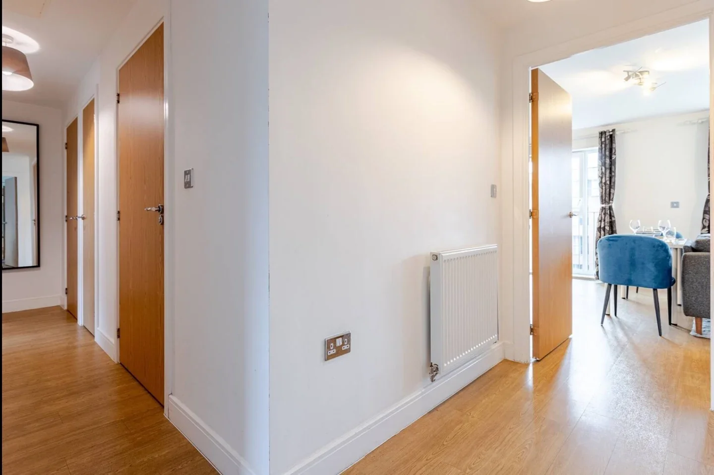 Flat Juniper Court in London