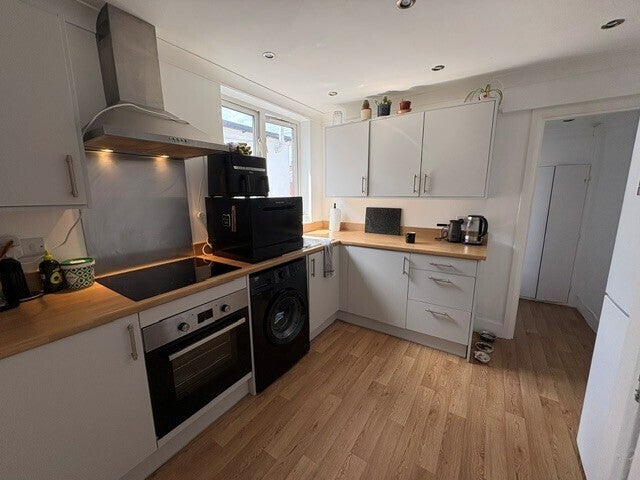 Flat Dursley Road in Eastbourne
