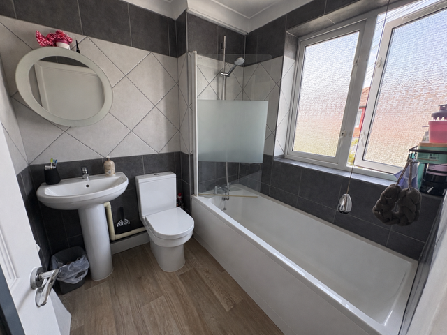 Flat Dursley Road in Eastbourne
