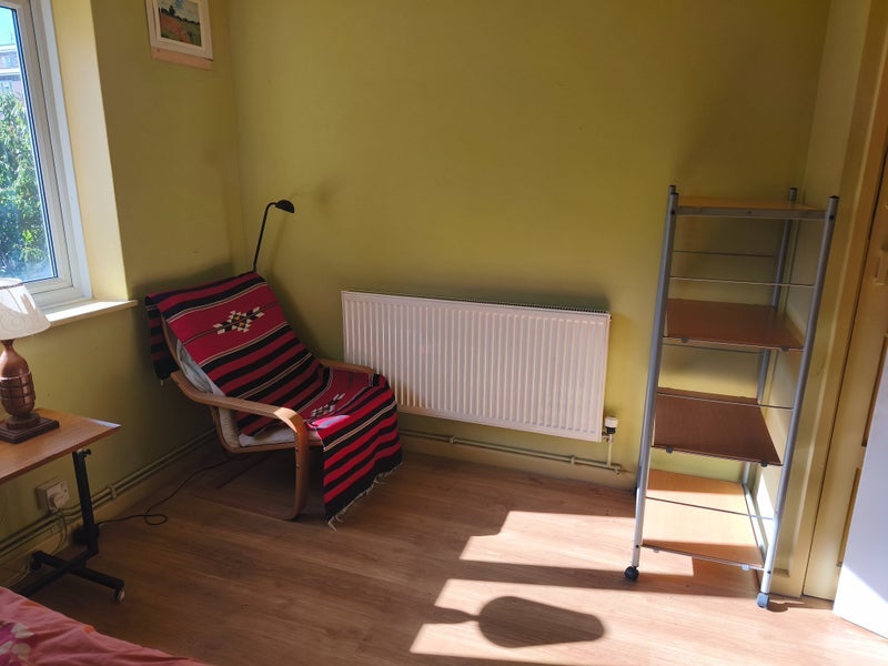 Flat Queensbridge Court in Greater London
