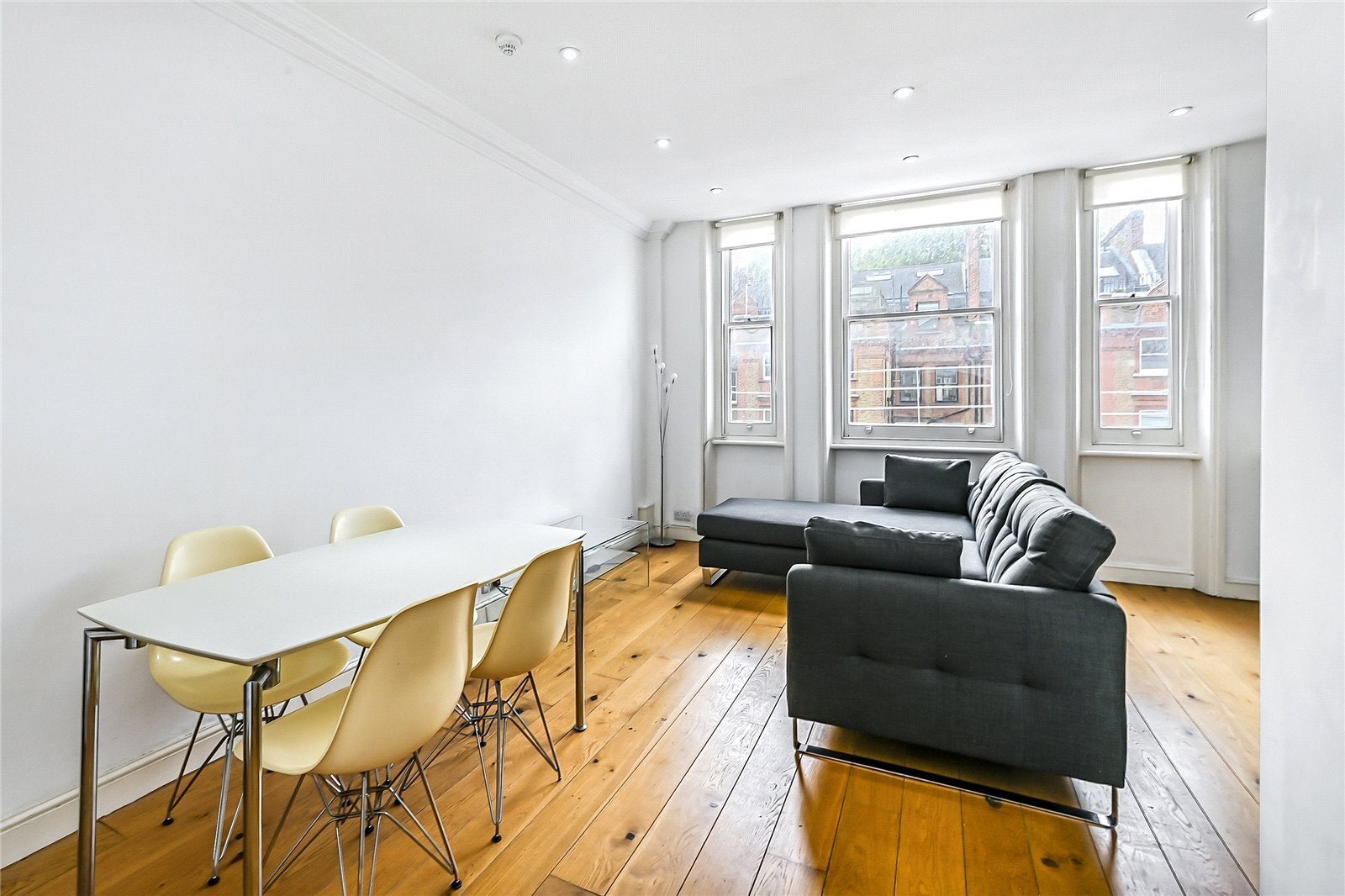 Flat Harrington Gardens in Greater London