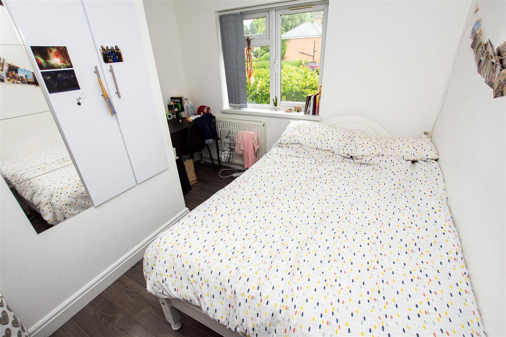 Flat Poole Crescent in Birmingham